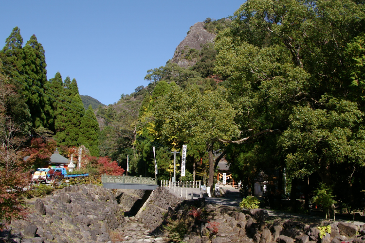 冠岳の仙人岩